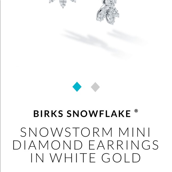 Birks Snowflake ® Snowstorm Mini Diamond Earrings in White Gold - Picture 4 of 5